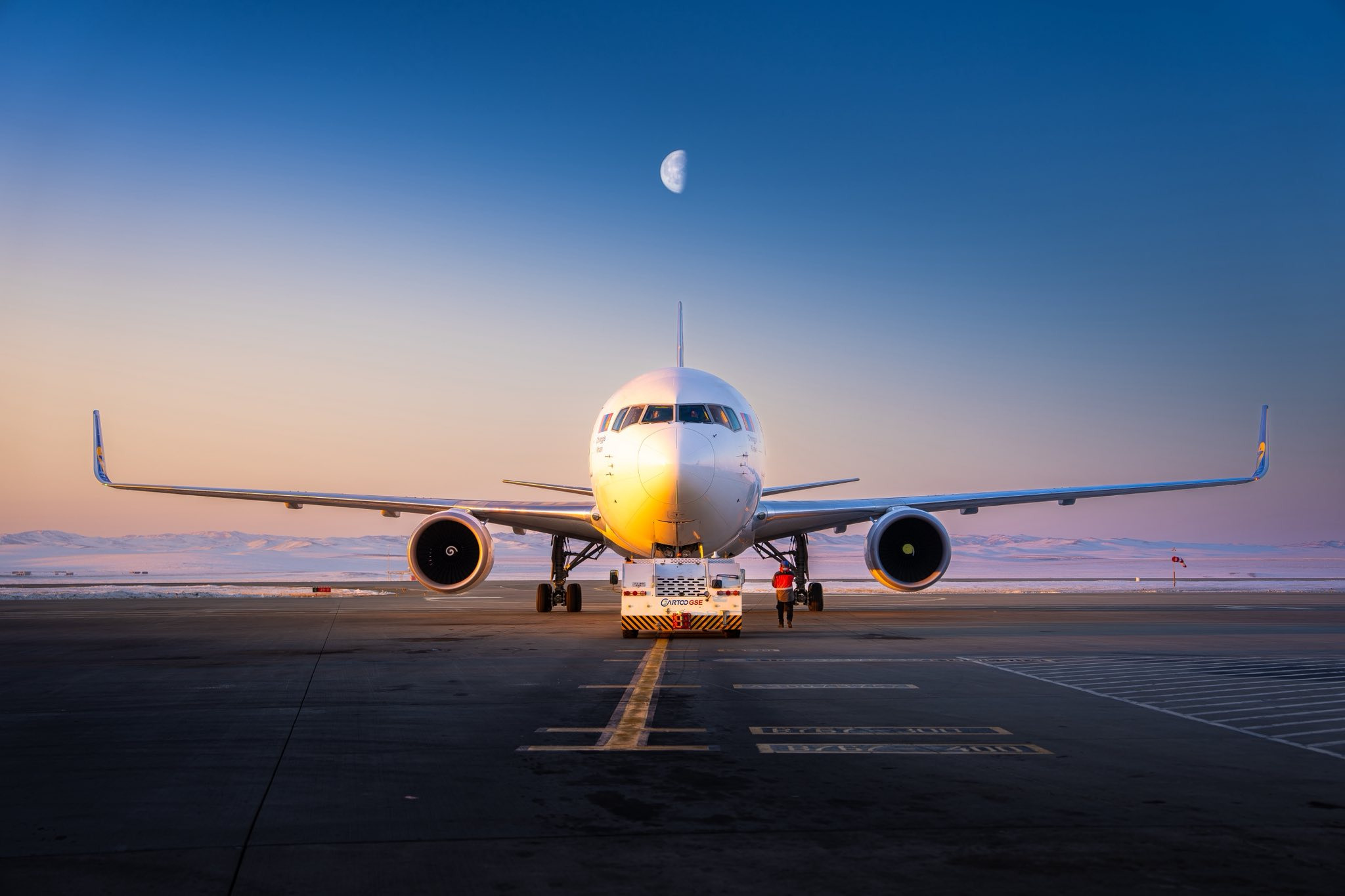 Тусгай үүргийн нислэгээр 91 иргэнийг эх орондоо авч ирлээ